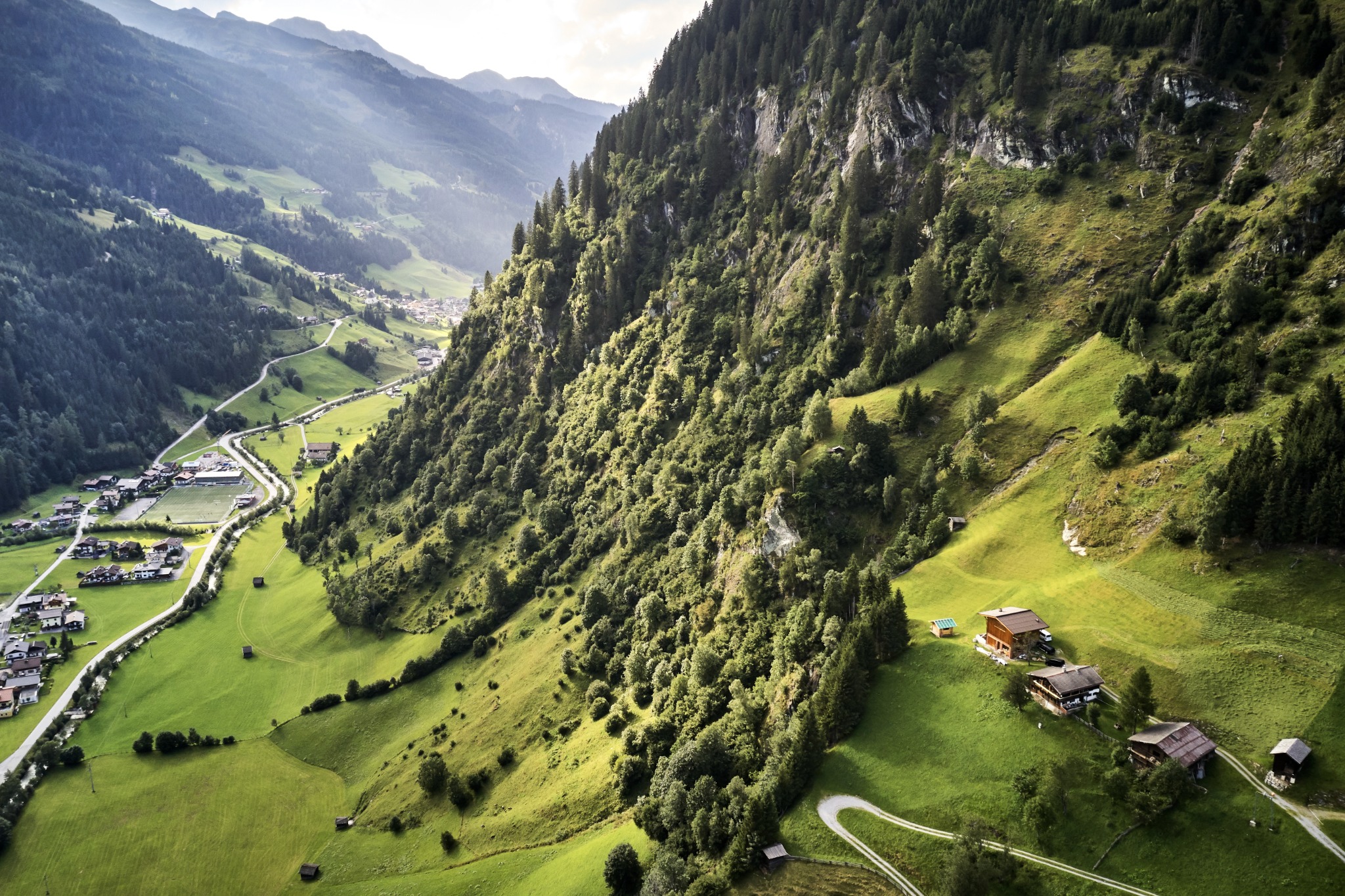 Blick ins grüne Tal